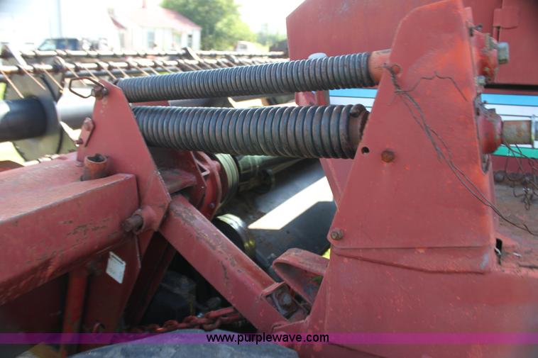 image for item G4030 1990 MacDon 7000 self-propelled swather