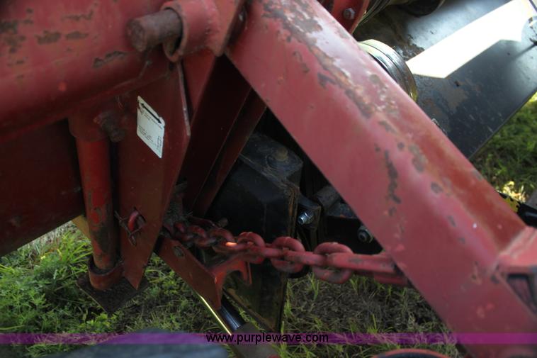 image for item G4030 1990 MacDon 7000 self-propelled swather