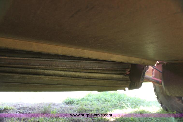 image for item G4030 1990 MacDon 7000 self-propelled swather