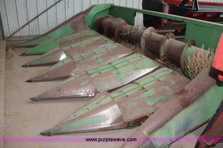 image for item G5775 John Deere 653A six row head