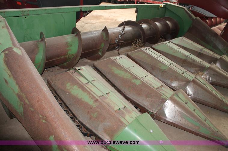 image for item G5775 John Deere 653A six row head