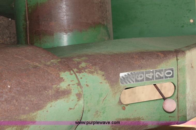 image for item G5775 John Deere 653A six row head