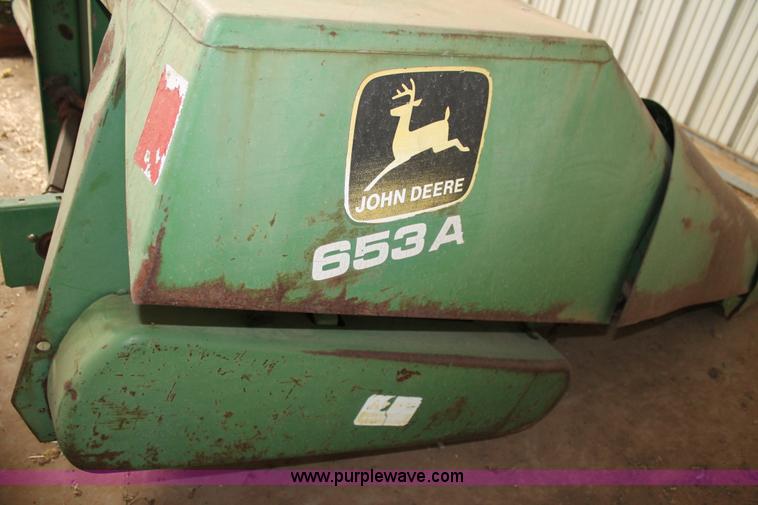 image for item G5775 John Deere 653A six row head