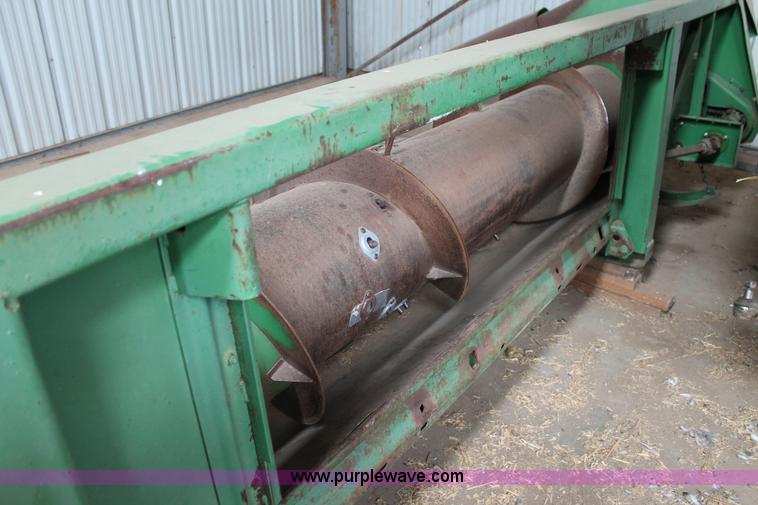 image for item G5775 John Deere 653A six row head