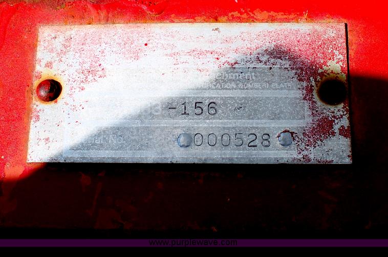 image for item G5796 International 1083-156 corn head