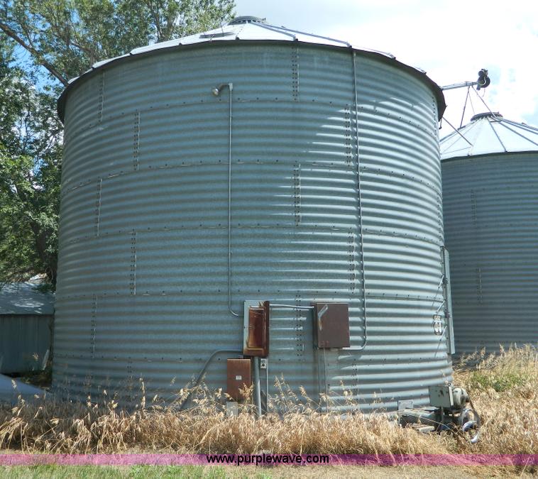 image for item G7540 (2) York galvanized grain bins
