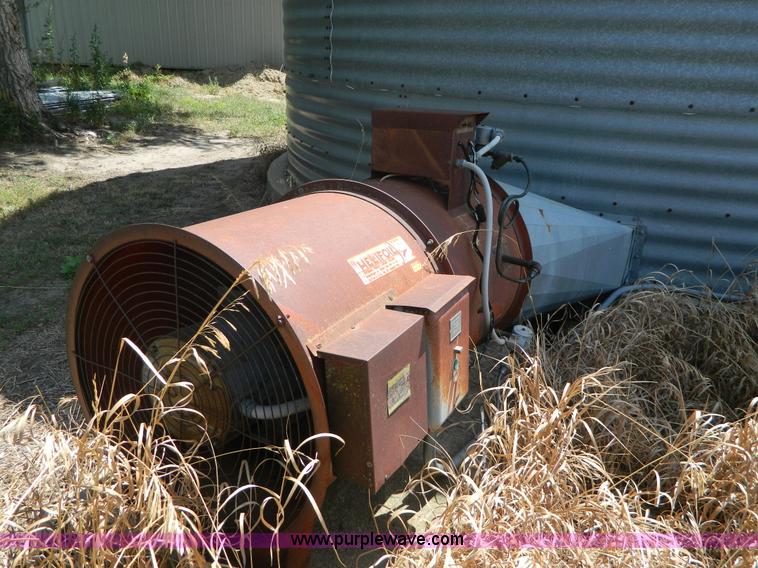 image for item G7540 (2) York galvanized grain bins