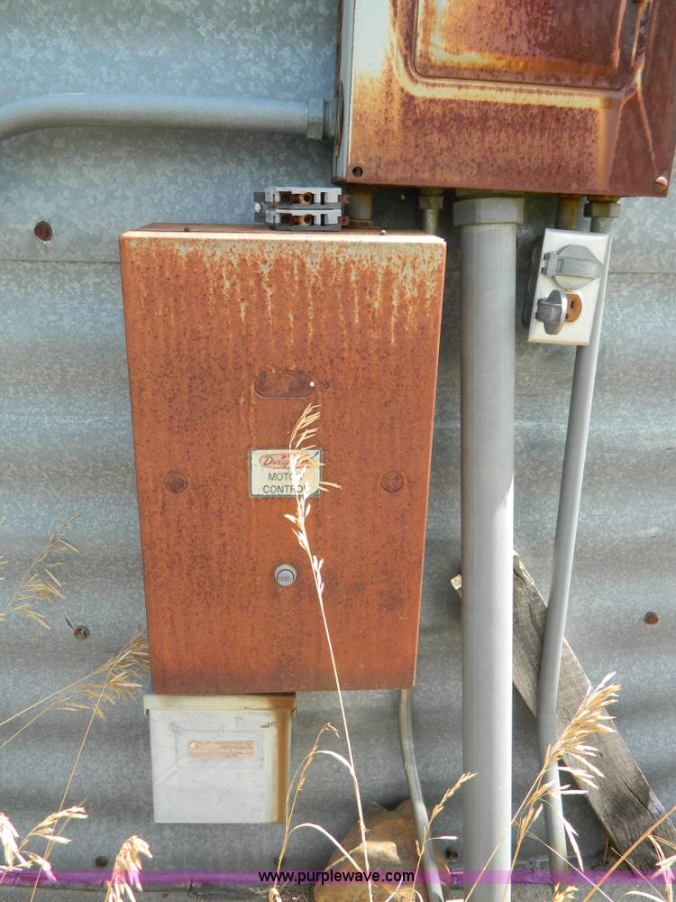 image for item G7540 (2) York galvanized grain bins