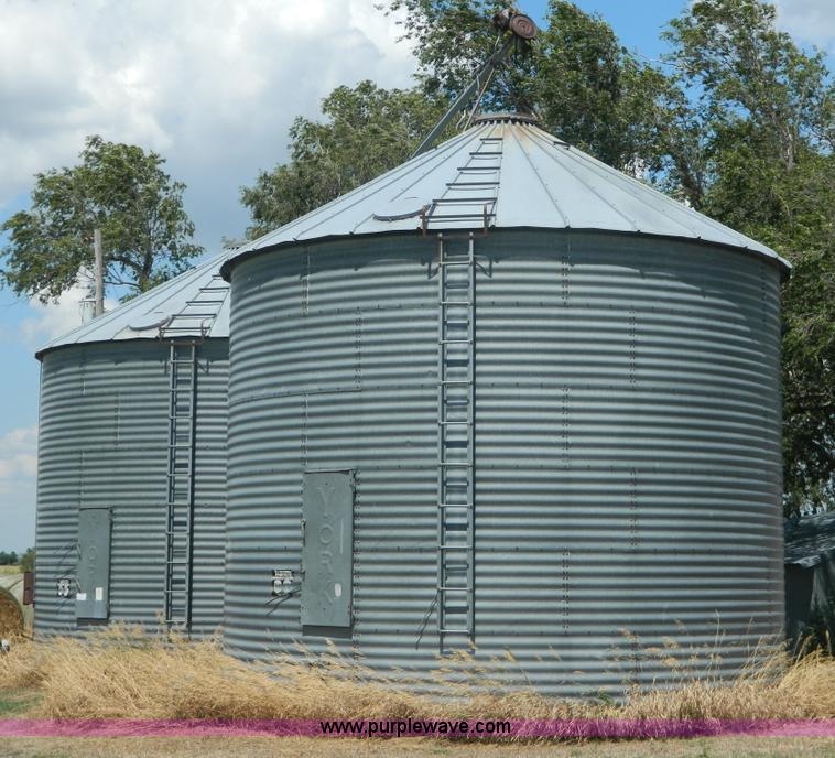 image for item G7540 (2) York galvanized grain bins