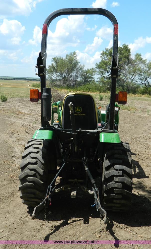 image for item G7542 2006 John Deere 2320 MFWD tractor