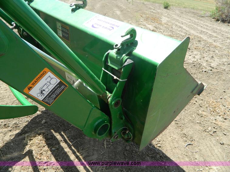 image for item G7542 2006 John Deere 2320 MFWD tractor