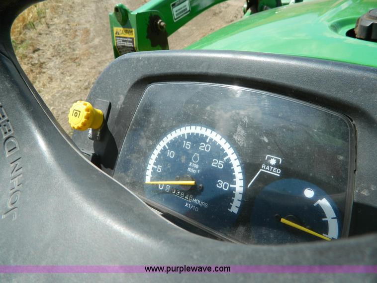 image for item G7542 2006 John Deere 2320 MFWD tractor