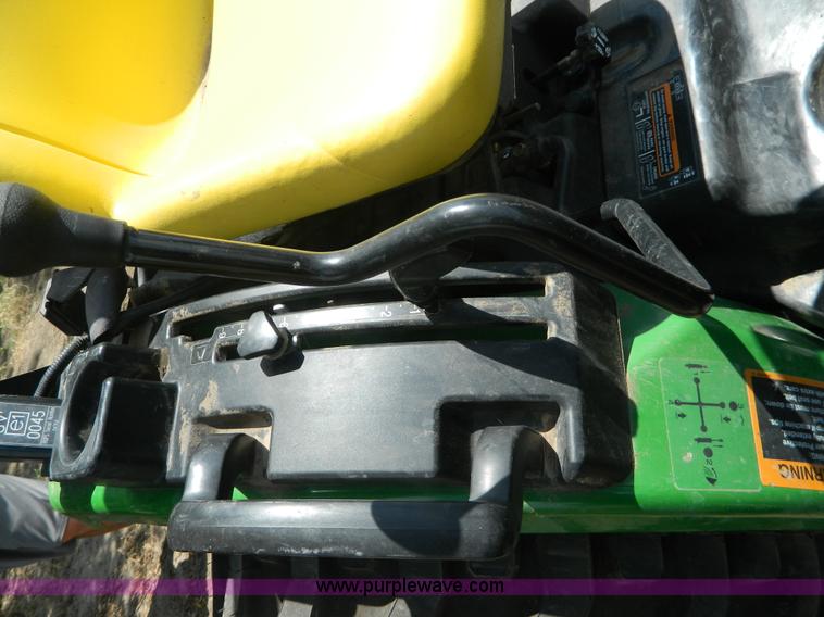 image for item G7542 2006 John Deere 2320 MFWD tractor