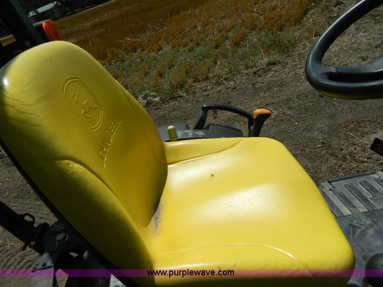 image for item G7542 2006 John Deere 2320 MFWD tractor