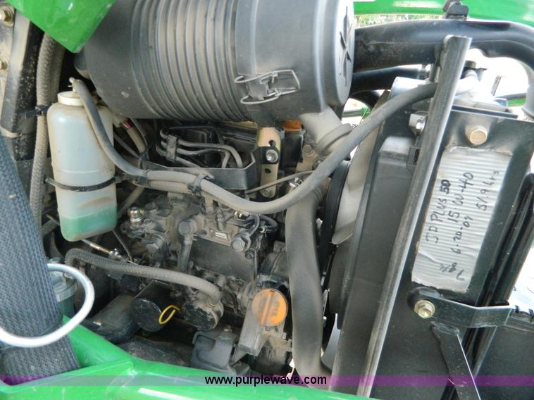 image for item G7542 2006 John Deere 2320 MFWD tractor