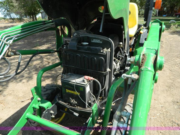 image for item G7542 2006 John Deere 2320 MFWD tractor