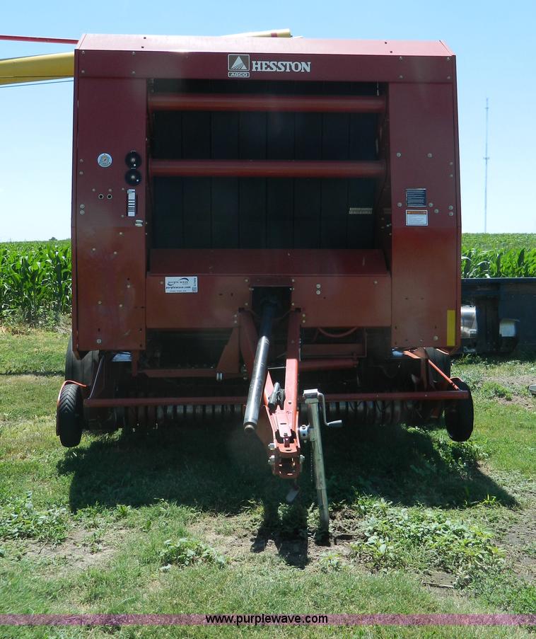 image for item G7959 2004 Hesston 956A round baler