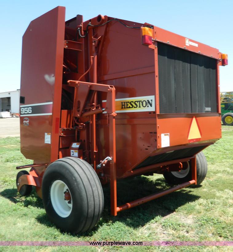 image for item G7959 2004 Hesston 956A round baler