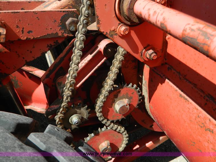 image for item G7960 Hesston 6600 swather