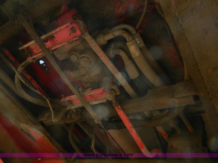 image for item G7960 Hesston 6600 swather