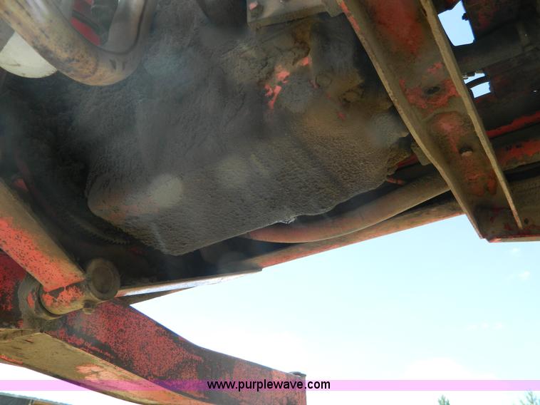 image for item G7960 Hesston 6600 swather