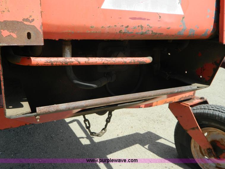 image for item G7960 Hesston 6600 swather