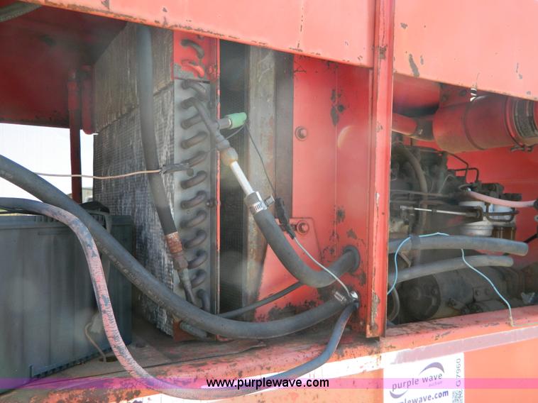 image for item G7960 Hesston 6600 swather