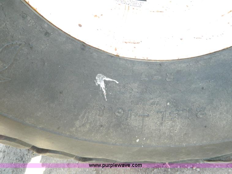 image for item G7960 Hesston 6600 swather