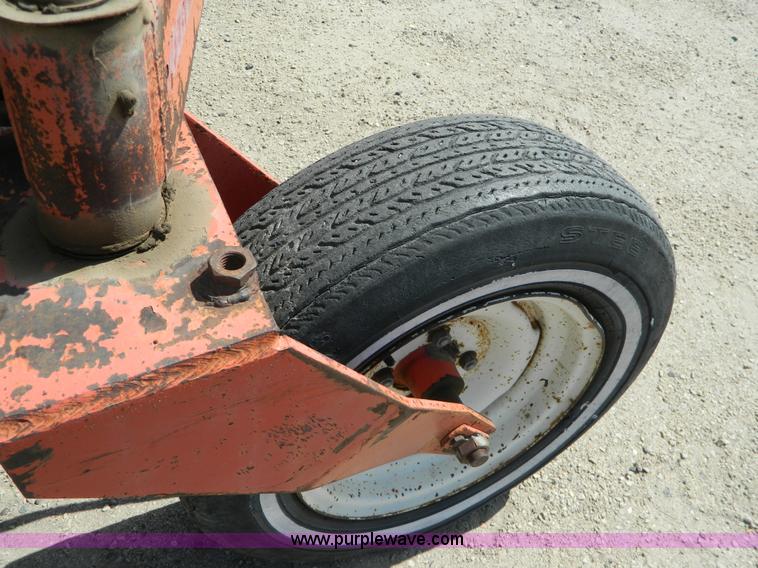 image for item G7960 Hesston 6600 swather