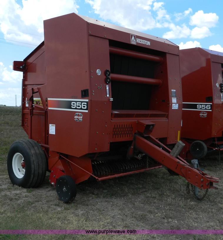 image for item G7961 2003 Hesston 956A round baler
