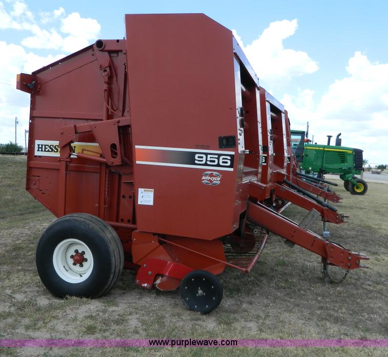 image for item G7961 2003 Hesston 956A round baler