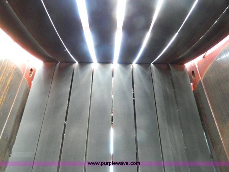 image for item G7961 2003 Hesston 956A round baler