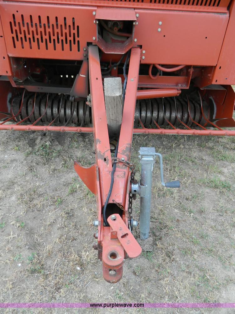 image for item G7961 2003 Hesston 956A round baler