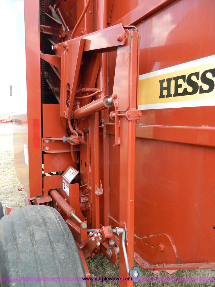 image for item G7961 2003 Hesston 956A round baler