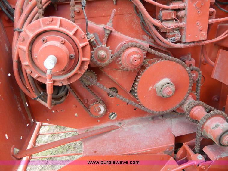 image for item G7961 2003 Hesston 956A round baler