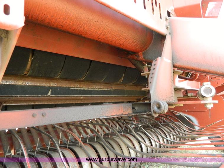 image for item G7961 2003 Hesston 956A round baler