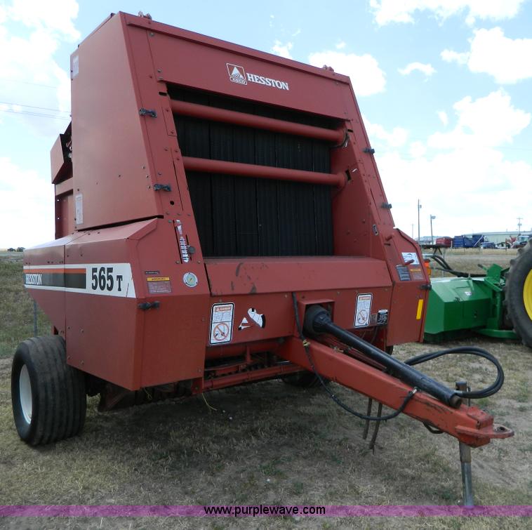 image for item G7962 1992 Hesston 565T round baler