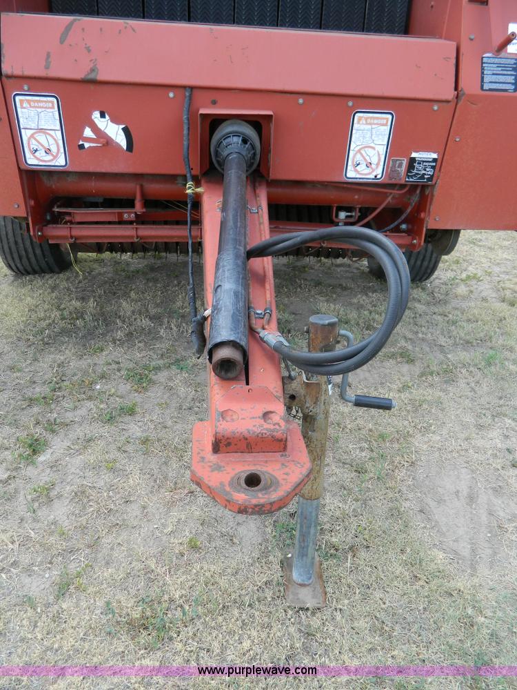 image for item G7962 1992 Hesston 565T round baler