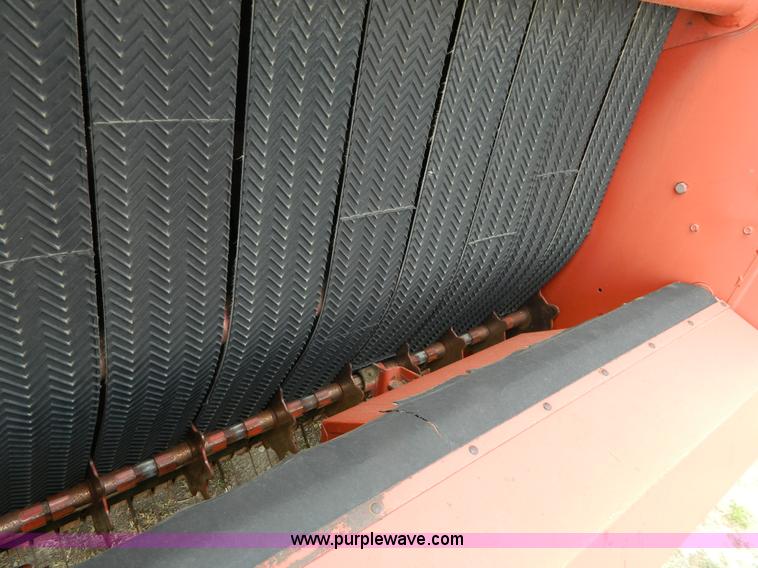 image for item G7962 1992 Hesston 565T round baler