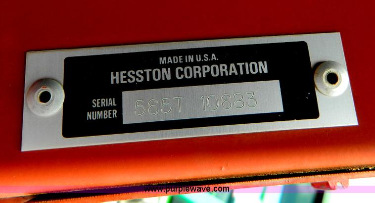 image for item G7962 1992 Hesston 565T round baler