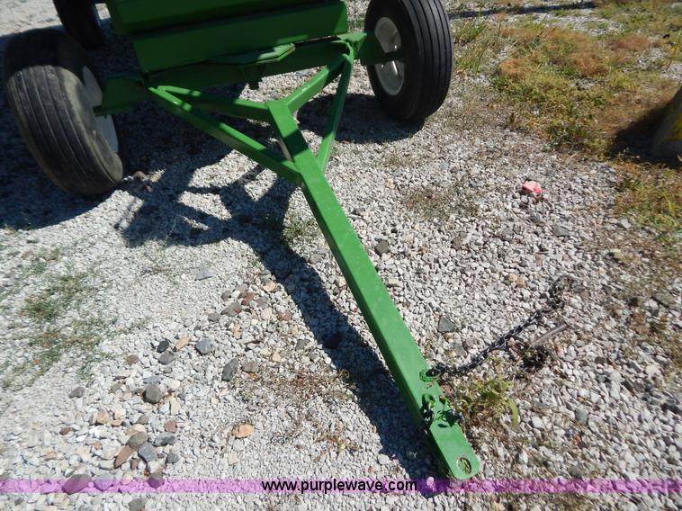 image for item G8308 J&M 350-20 gravity wagon