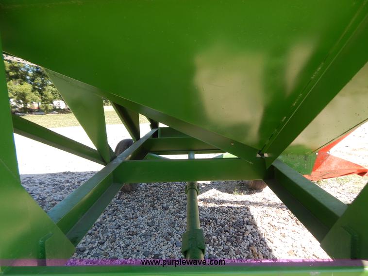 image for item G8308 J&M 350-20 gravity wagon