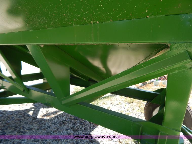 image for item G8308 J&M 350-20 gravity wagon