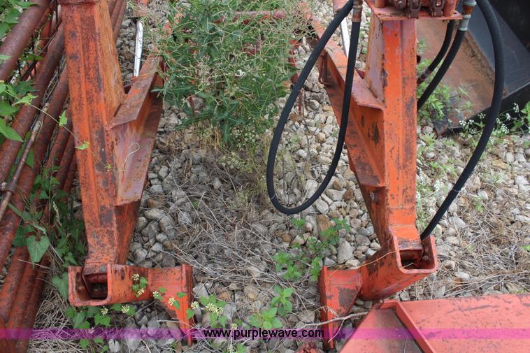 Dual 125 loader in Lawrence, KS Item H6701 sold Purple Wave