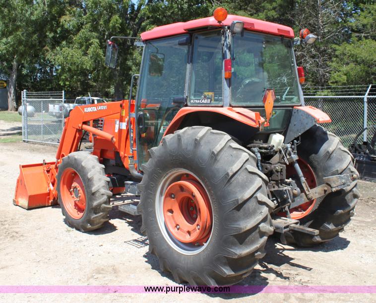 image for item H7374 Kubota M8200 MFWD Utility Special tractor