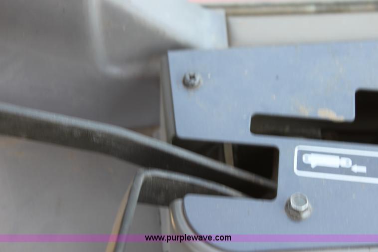 image for item H7374 Kubota M8200 MFWD Utility Special tractor