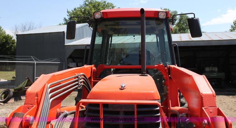 image for item H7374 Kubota M8200 MFWD Utility Special tractor