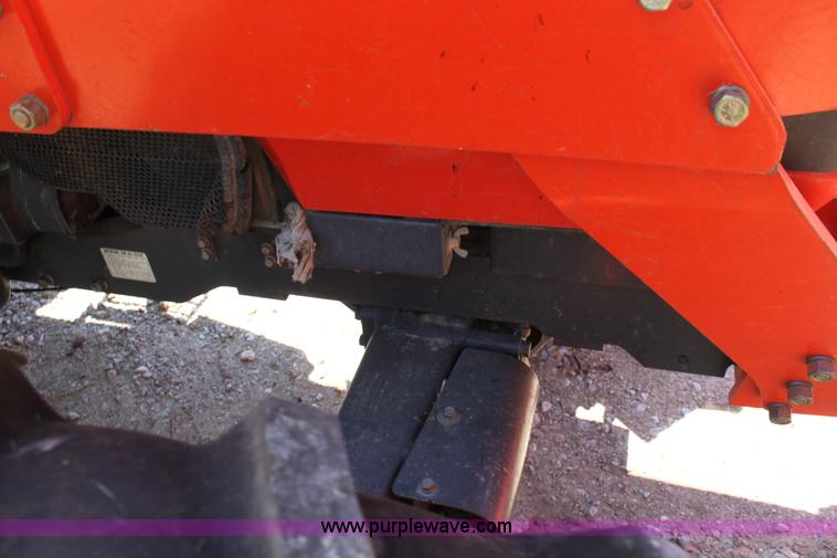 image for item H7374 Kubota M8200 MFWD Utility Special tractor