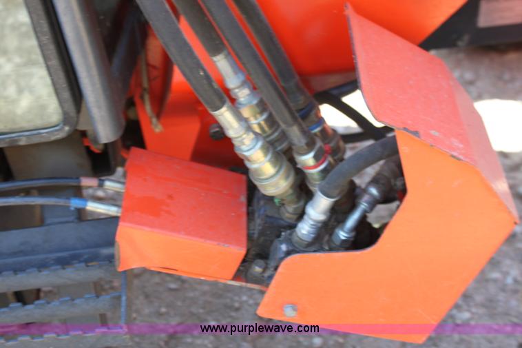 image for item H7374 Kubota M8200 MFWD Utility Special tractor