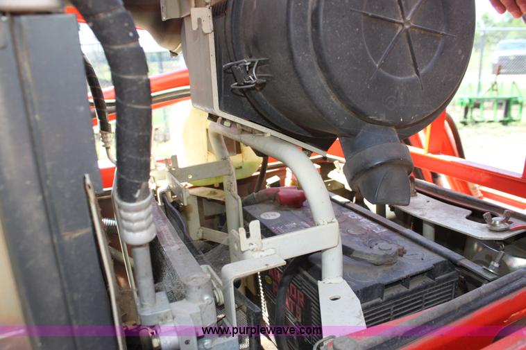 image for item H7374 Kubota M8200 MFWD Utility Special tractor